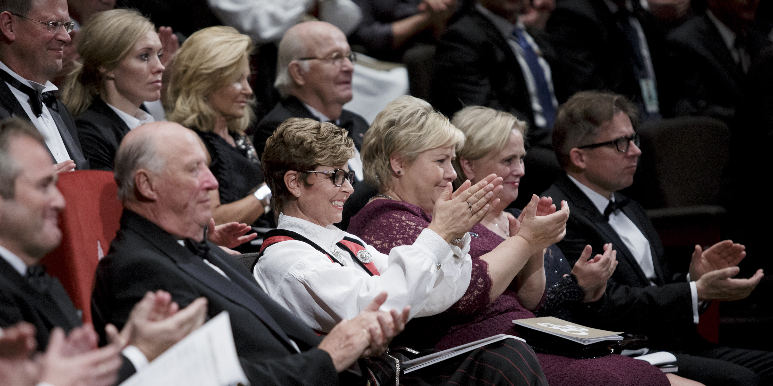 Bjarne og Yvonne Rieber i publikum under Harmoniens 250-års jubileumsgalla i 2015